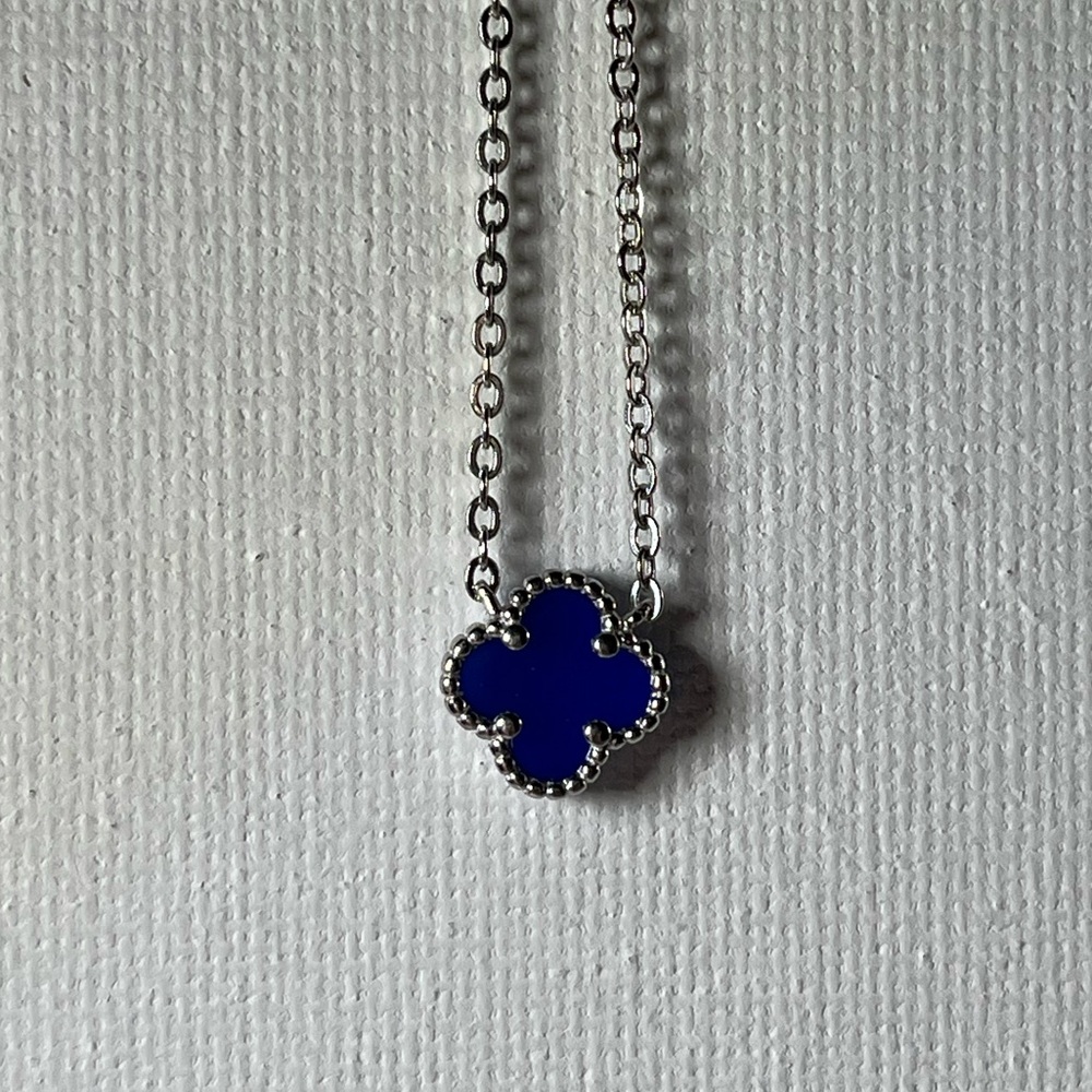 925 Sterling Silver Rhodium Plated Dainty Blue Agate Clover Flower Necklace - Picture 2 of 5